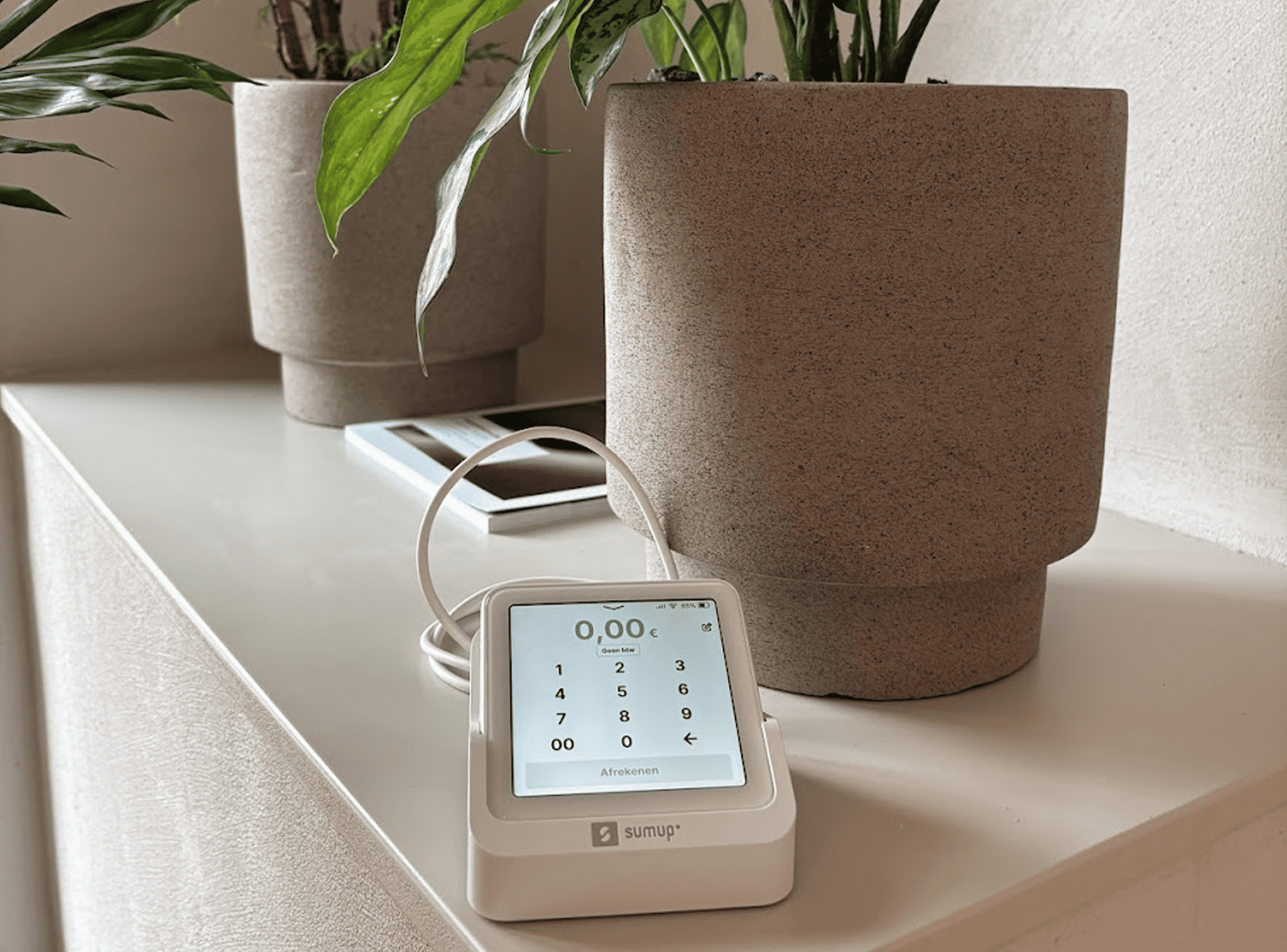 Easily let your patients pay in your practice with the SumUp SOLO